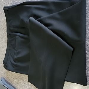 Hugo Boss size 40, single pleat, no hem. Black. New.